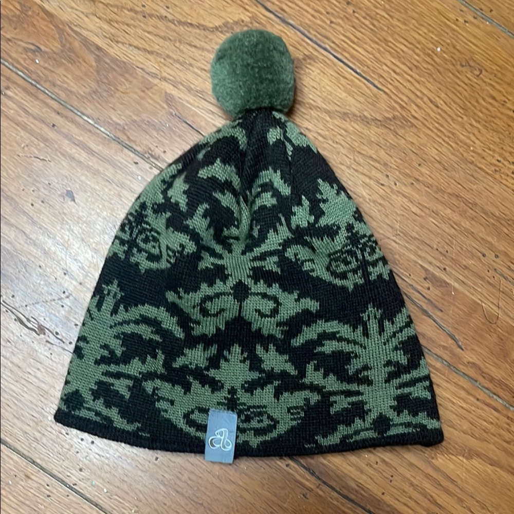 Ambler Mountain Works Merino Wool Green and Black Knit Beanie with Pom Pom